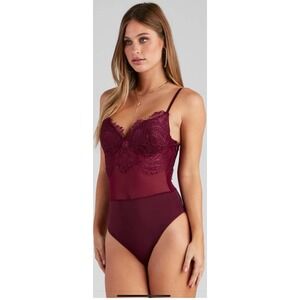 Windsor Woman's M NWT Twisted Angel Embroidered Bodysuit‎ White Small